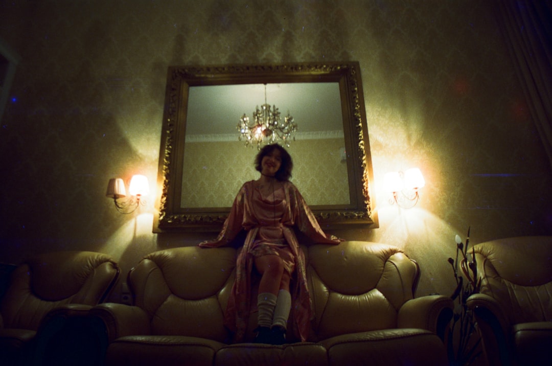 Photo retro-style wall lamp